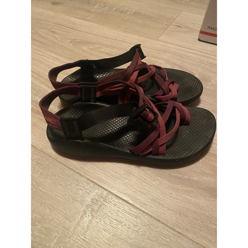 Chaco Z/Cloud Sport Sandals Burgundy Black Vibram Sole Women's Size 8